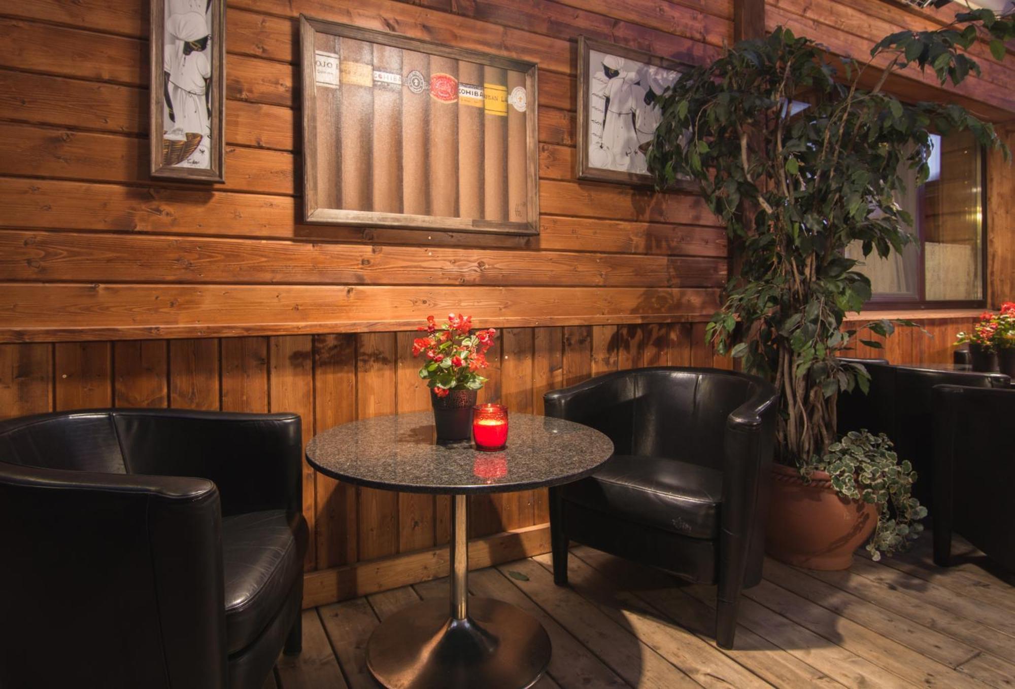 Agate Hotel Ozolnieki Екстериор снимка